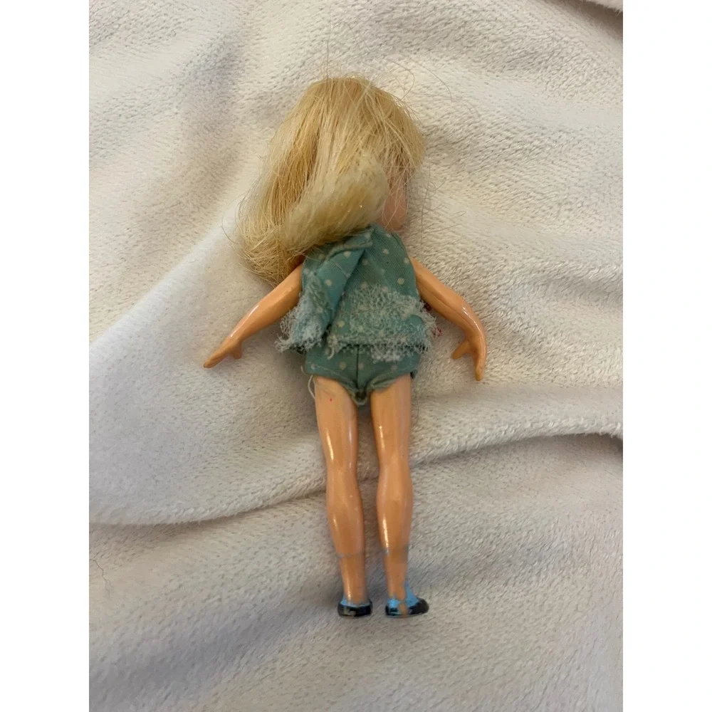 Vintage Hasbro Dolly Darling Pocket Doll Polka Dot Outfit Side Glance Eyes 4in
